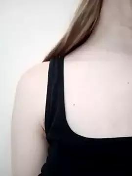 AmandaXXX98 on StripChat 