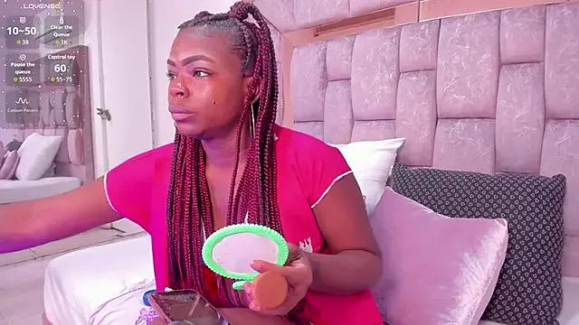 amina_west on StripChat