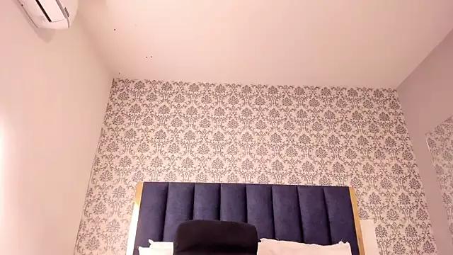 AmyyRossee_ on StripChat 