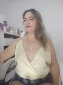 ana_milf on StripChat 