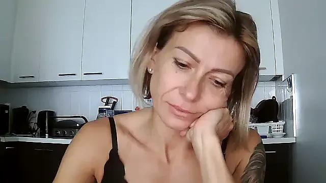 anechka1 on StripChat