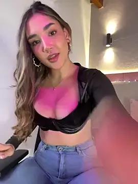 AniiRose on StripChat 