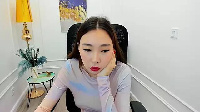 AnnaReyla on StripChat 