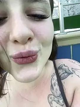 AnnaRichmond on StripChat 