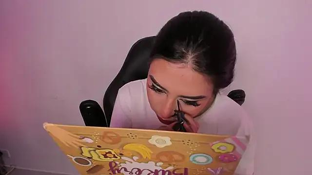 AnnikaMerliahh_ on StripChat