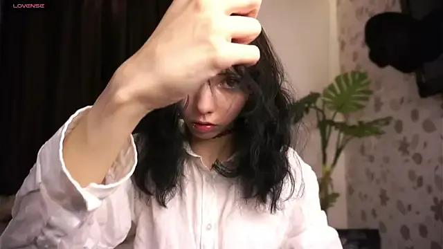 AnnisEells — tease you with my shirt anf take it off