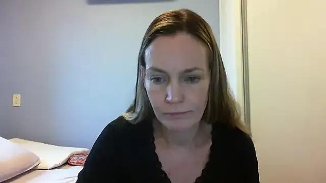 Annylove1 on StripChat 