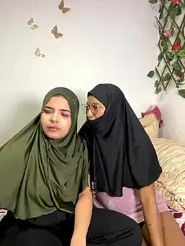 Arab_rainbow_girls — SHOW TITS+KISS BOTH GIRLS