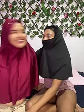 Arab_rainbow_girls on StripChat 