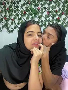 Arab_rainbow_girls on StripChat 