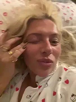 Arabellalee23 on StripChat 