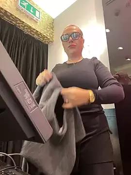 Arabellalee23 on StripChat 