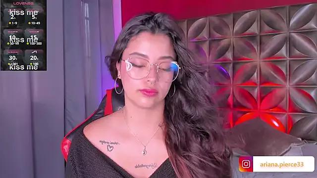 Ariana_Pierce on StripChat 