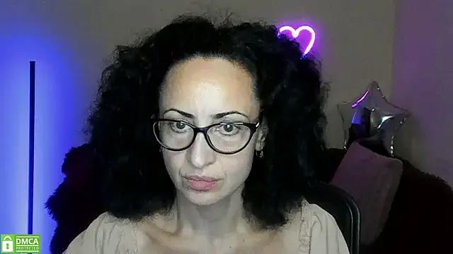 Arianasweety23 on StripChat 