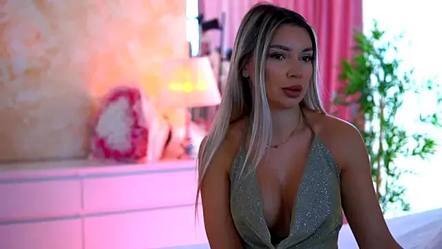 ArtTeasee on StripChat