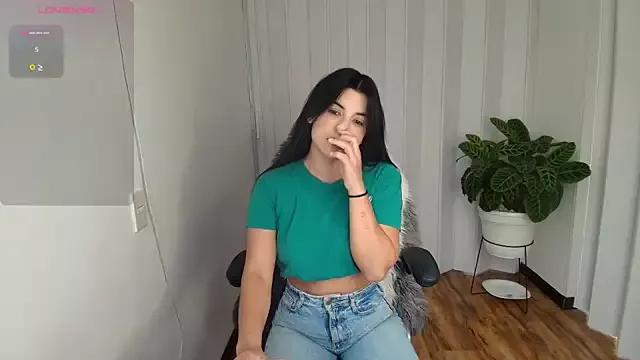 Arya_33 on StripChat 