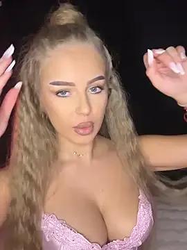 AubrieleRouj1's avatar