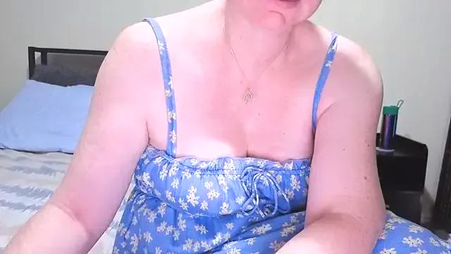 AussieMilf76 on StripChat 