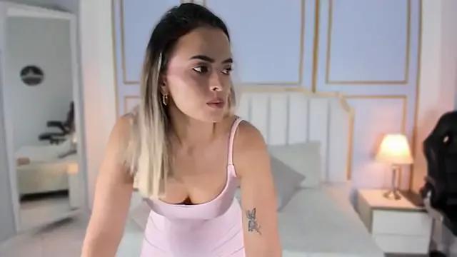 aziac10 on StripChat 