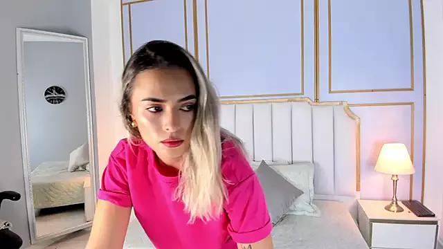 aziac10 on StripChat 