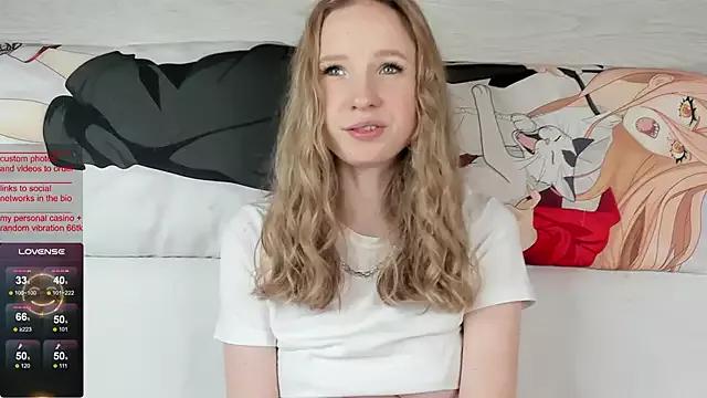 b4by_Emilia on StripChat 