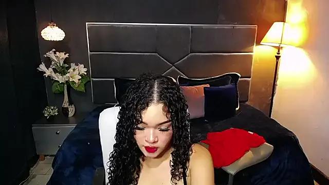 babybombomm18 on StripChat