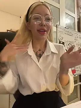 babydolll on StripChat 