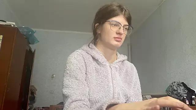 BabyDollX19 on StripChat 