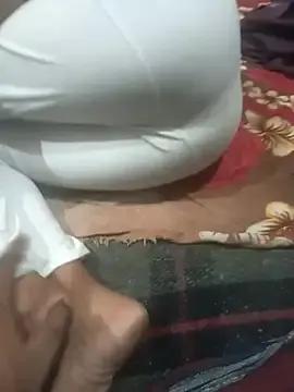 baddy8008 on StripChat 