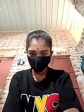 Basanti_143 on StripChat
