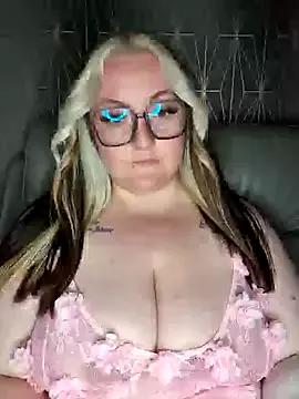 BBW_Diamond_xox on StripChat 