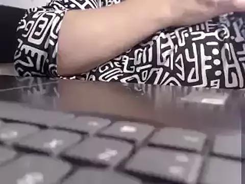 bbwxxx70 on StripChat 