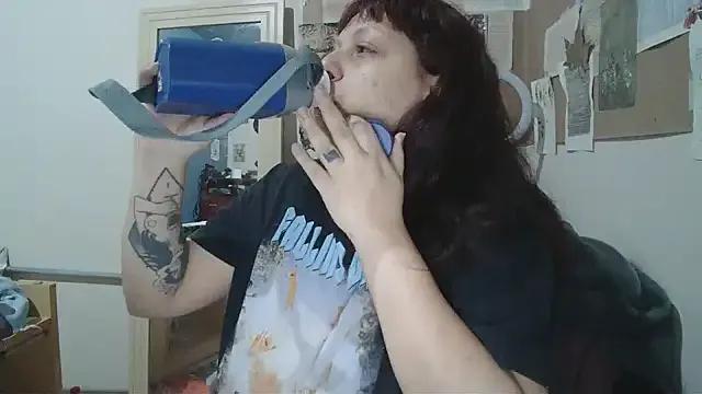 bbyedarling on StripChat