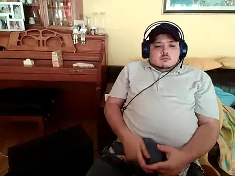 Bebemickey75 on StripChat 