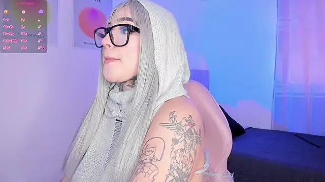 bella-green on StripChat 