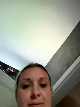 Bella-Tight on StripChat 