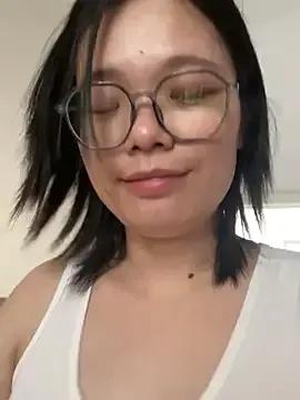 Bella0815 on StripChat 