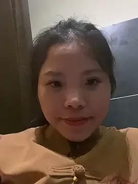 Bella_7777 on StripChat 