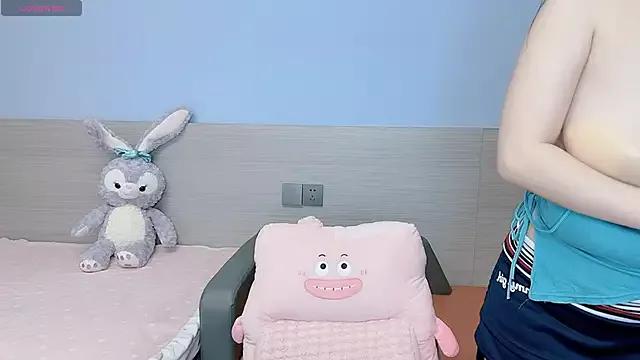 Bella_Ava on StripChat 