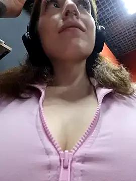 Bella_Gloria on StripChat 