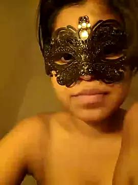 Bella_Luna18 on StripChat 