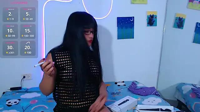 bella_warzon on StripChat 