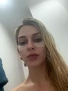 Bellalolahot on StripChat 