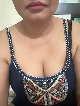 Bhabi_Ki_Antarvasna on StripChat 