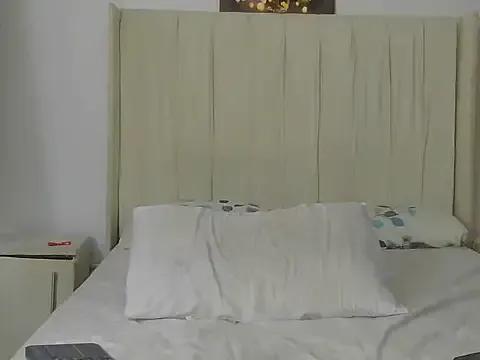 BhadBhad_Kitty — Freechat on StripChat