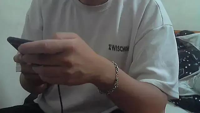 bigbb101011 on StripChat 