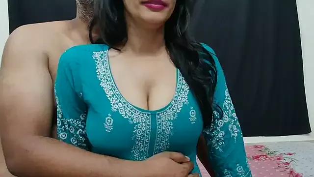 BOMBSHELL_BAE on StripChat 