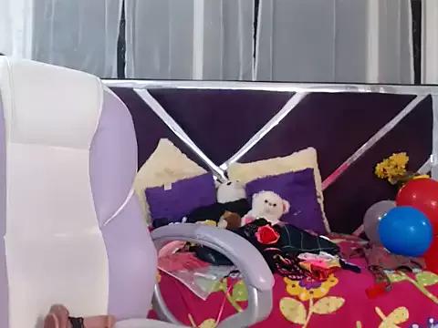 BunnyBliss_hot on StripChat 