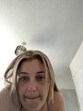 Busty-smiley-miley — Cum