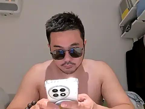 Bytheway0122 on StripChat